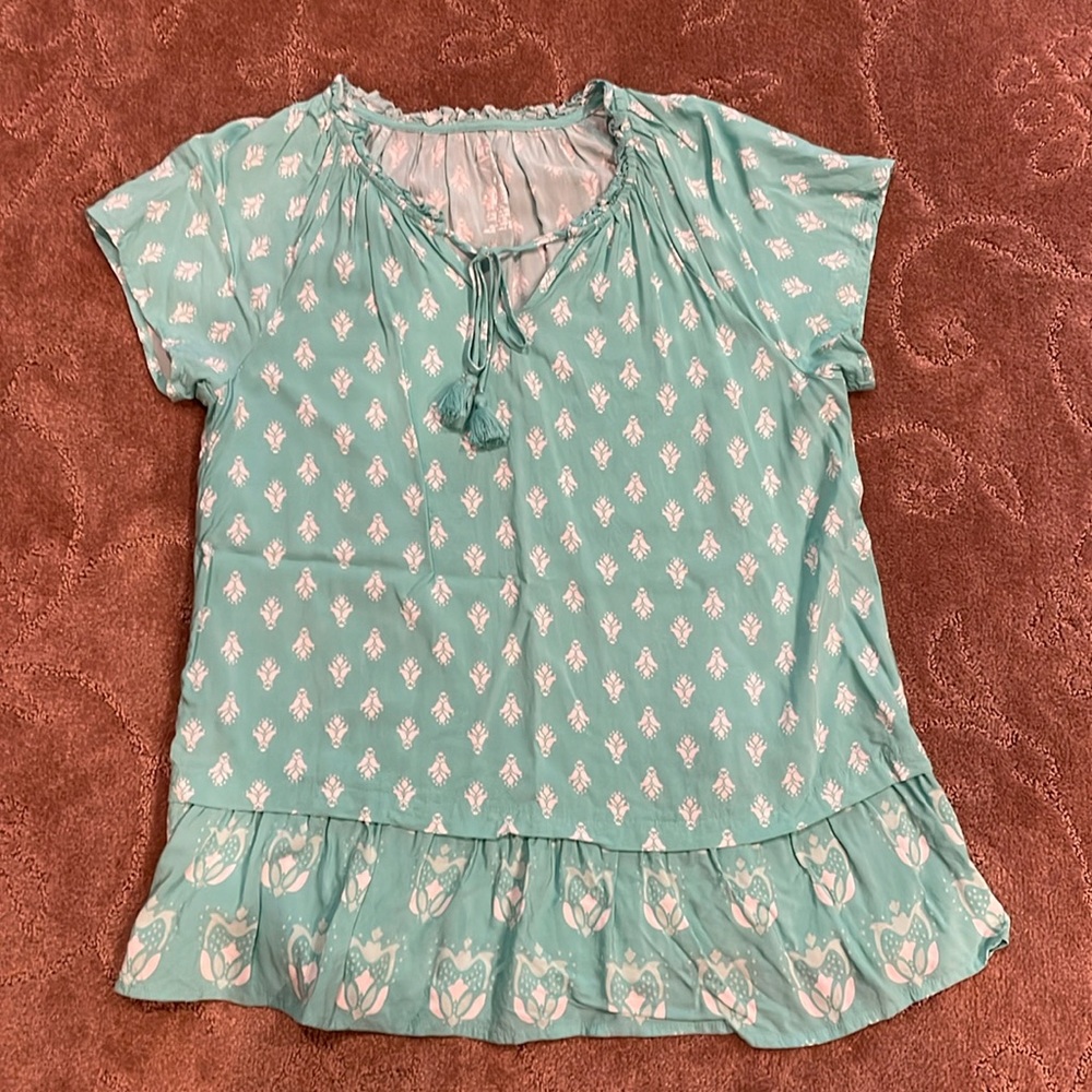 St. John’s Bay teal white print short sleeve top, women’s size M